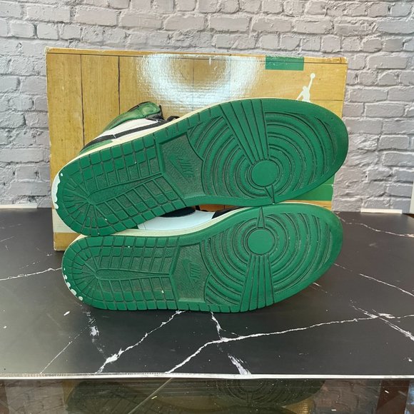 Size 11 - Air Jordan 1 Retro High Defining Moments 'Boston Celtics' (DMP) (2009) - Picture 5 of 8